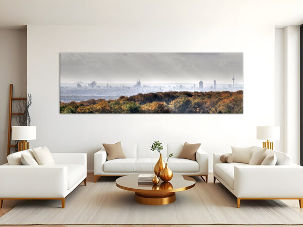KPRS_001_Skyline-von-Koeln-an-einem-regnerischen-Tag_Wandansicht-1