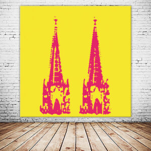 KPDS_004_Domspitze-pink-auf-gelb-Stencil-popart-koelner-dom-Wandansicht-1