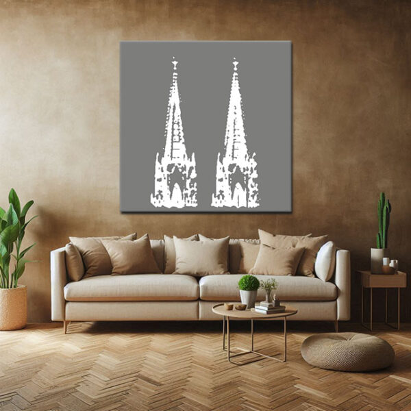 KPDS_007-Domspitzen-weiss-auf-grau-Koelner-Dom-Stencil-Druck-Wandansicht-Wohnzimmer-Braun-1