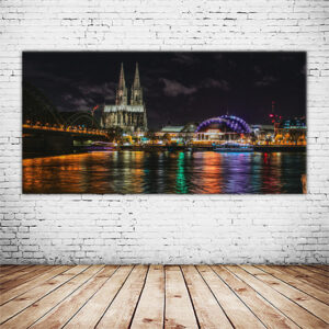 KPF_008_Leev-Linda-Lou_Fotodruck-Koelner-Dom-mit-Hohenzollernbruecke-Nachtaufnahme-Wandansicht-1